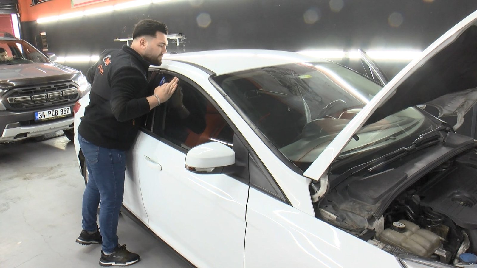 Emre KURT - Soner HASIRCIOĞLU/ İSTANBUL, (DHA)- Sultangazi'de arkadaşıyla araç