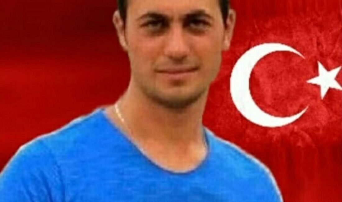 Tolga TAHÇI/İZMİR,(DHA)-İZMİR'in Balçova ilçesinde Eren Bigül (16) tarafından polis merkezine