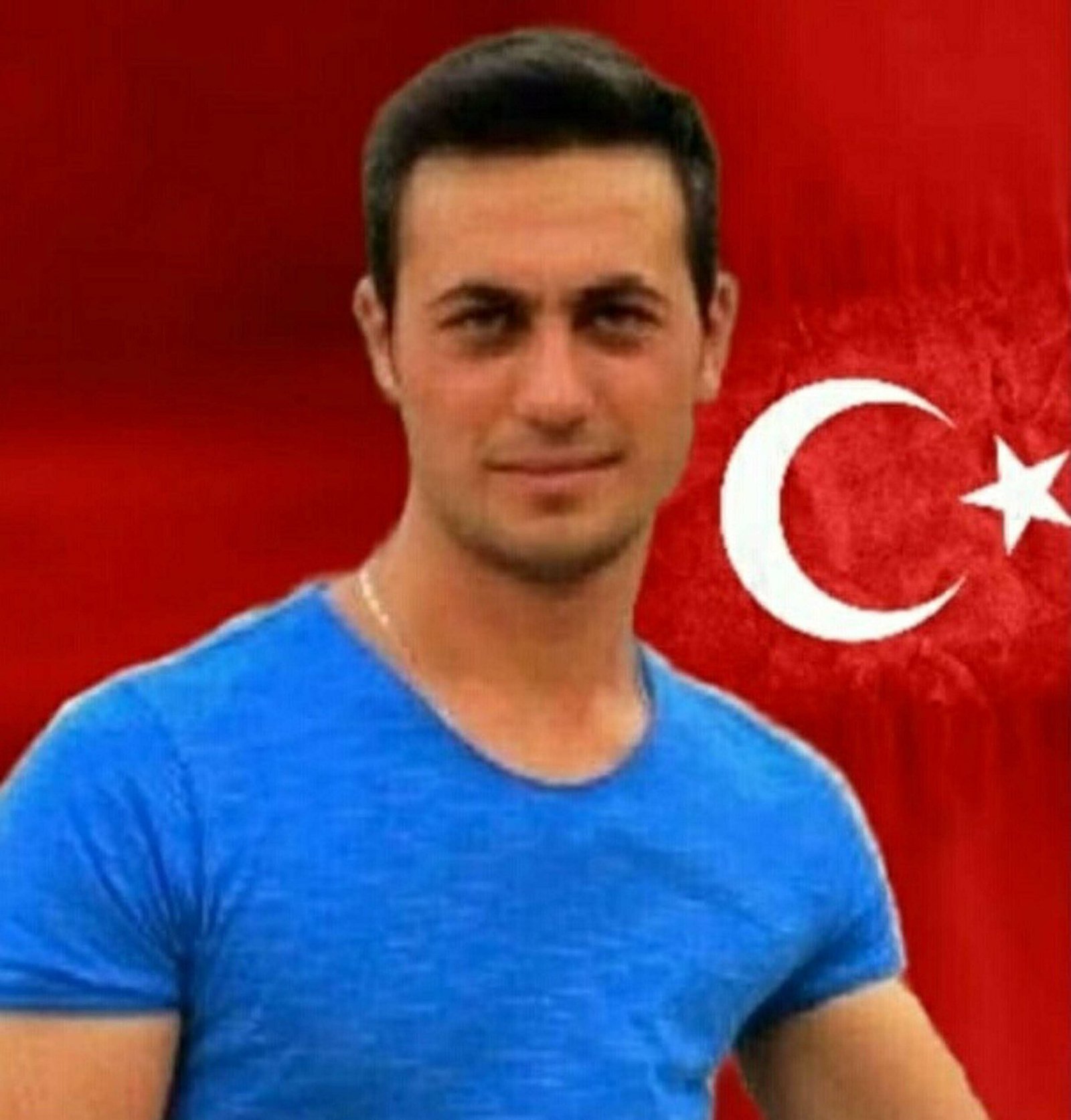Tolga TAHÇI/İZMİR,(DHA)-İZMİR'in Balçova ilçesinde Eren Bigül (16) tarafından polis merkezine
