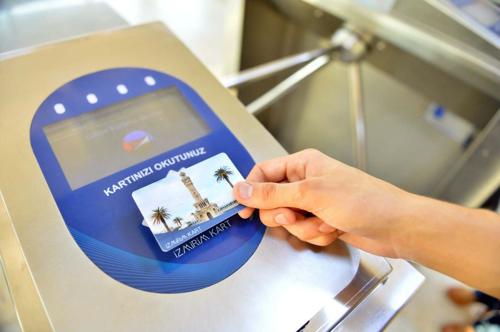 Seza Nur ALPDÜNDAR/İZMİR, (DHA)- İZMİR’de İzmir Banliyö Sistemi (İZBAN), toplu