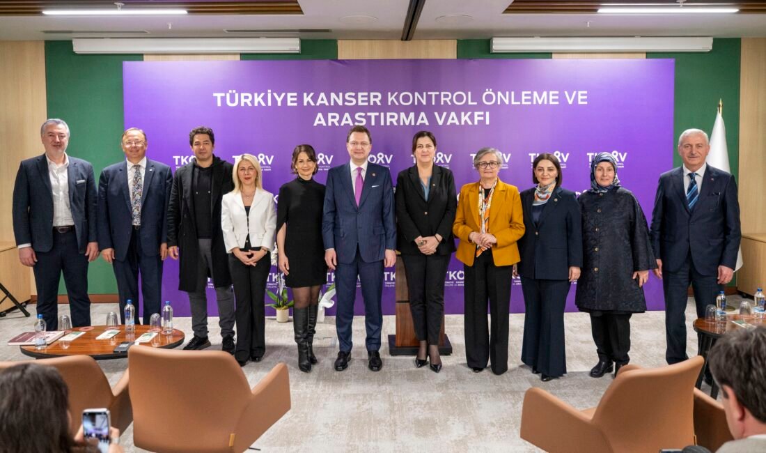 ‘Kanserle mücadele yalnızca tedaviyle kazanılamaz’ İSTANBUL, (DHA) - KANSERİN önlenmesi, erken teşhis fırsatlarının artırılması, bilimsel