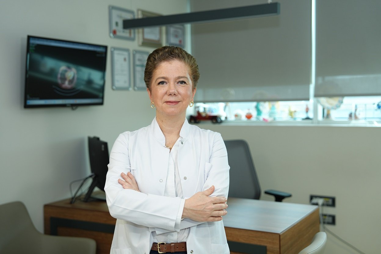 İSTANBUL, (DHA)- MEME Cerrahisi Uzmanı Doç. Dr. Pelin Basım, 1-7