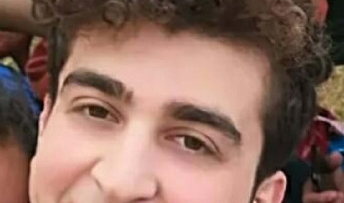 Buse BAĞCI/ÖDEMİŞ (İzmir), (DHA)- İZMİR'in Ödemiş ilçesinde kavşakta dönüş için