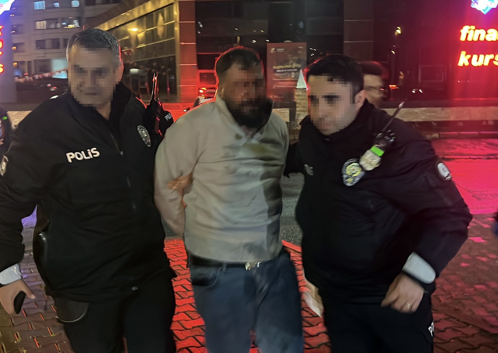 Furkan KAVUKLU/ KAYSERİ, (DHA)- KAYSERİ’de polisin ‘dur’ ihtarına uymayan ve