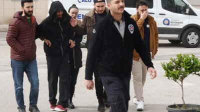 Adem AKALAN- Namık Kemal KILINÇ/ANTALYA, (DHA)- ANTALYA'nın Manavgat ilçesinde TIR