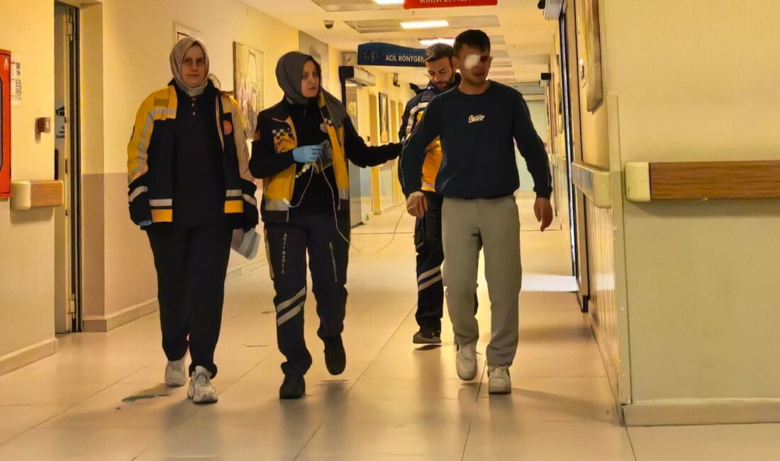 Yavuz YILMAZ/İNEGÖL (Bursa), (DHA)- BURSA'nın İnegöl ilçesinde mobilya fabrikasında kesim