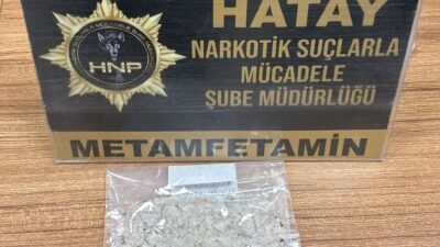 Mehmet KOCACIK/KIRIKHAN(Hatay),(DHA)- HATAY'ın Kırıkhan ilçesinde polis denetimlerinde uyuşturucuyla yakalanan 2