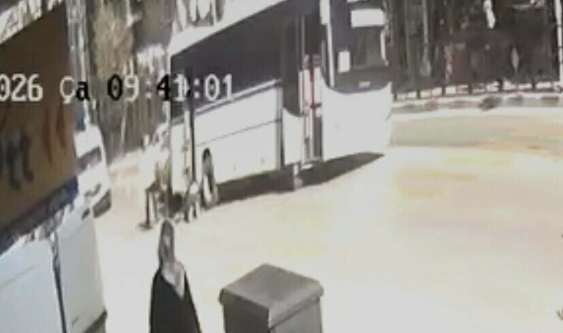 Ersan ERDOĞAN/ MANİSA, (DHA)- MANİSA'nın Şehzadeler ilçesinde Ruhi Köprülü, tamir