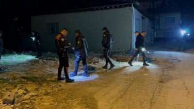 Cahit ÖZÇELİK/MALATYA, (DHA)- MALATYA'da iki grup arasında alacak nedeniyle çıkan