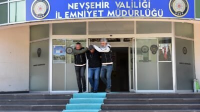 Ahmet KORKMAZER/NEVŞEHİR, (DHA)- NEVŞEHİR’de midelerinde 101 kapsül halinde toplam 722