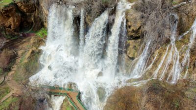 Eraydın AYTEKİN/SİVAS, (DHA)- SİVAS'ın Gemerek ilçesine bağlı Sızır beldesinde obruk