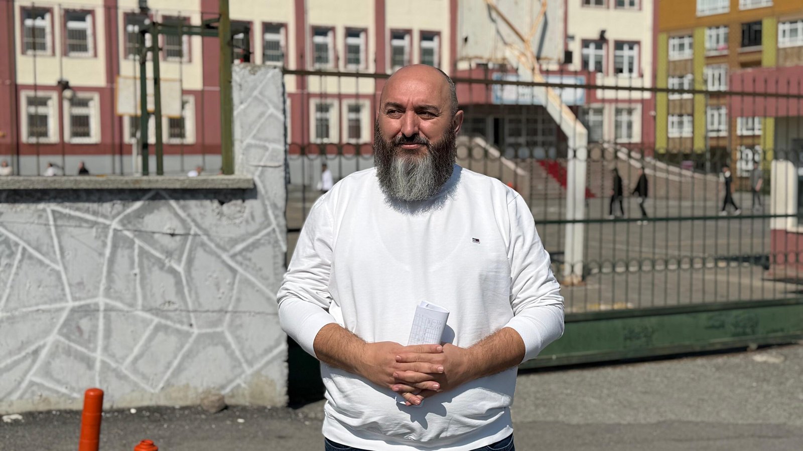 Ayşenur DEMİRTAŞ GÜL-Batuhan DURNAOĞLU/ANKARA, (DHA)- ANKARA'da Türkçe öğretmeni Ömer O.