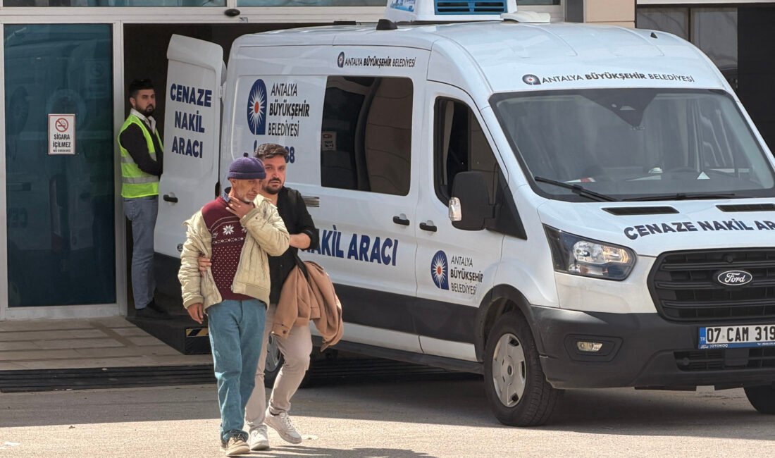 2 ÇOCUĞUN CENAZESİ ALINDI, BABANIN ‘FERYADI YÜREK BURKTU Antalya'nın Korkuteli