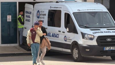 2 ÇOCUĞUN CENAZESİ ALINDI, BABANIN ‘FERYADI YÜREK BURKTU Antalya'nın Korkuteli