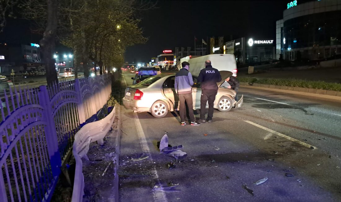 Emre ÖNCEL/ SAMSUN, (DHA)- SAMSUN’un Tekkeköy ilçesinde refüjdeki bariyerlere çarpan