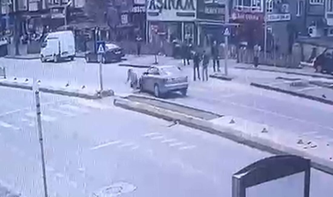 Olgay GÜLER/EDİRNE, (DHA)-EDİRNE'de yaya geçidinden yolun karşısına geçmeye çalışan N.N.,