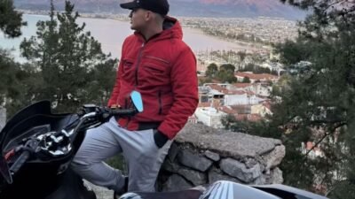 Gülgün KAŞLI/ FETHİYE(Muğla), (DHA)- MUĞLA'nın Fethiye ilçesinde sağa dönüş yapan