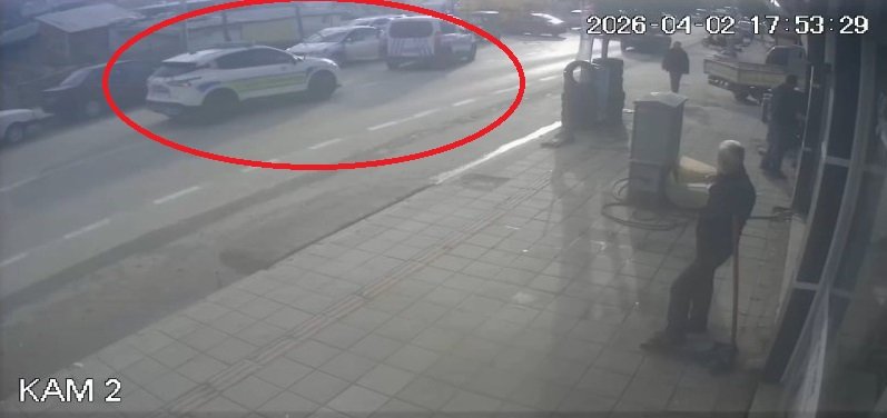 Kazım BULUT/GEMLİK(Bursa), (DHA)- BURSA’nın Gemlik ilçesinde otomobille seyir halindeyken silahlı