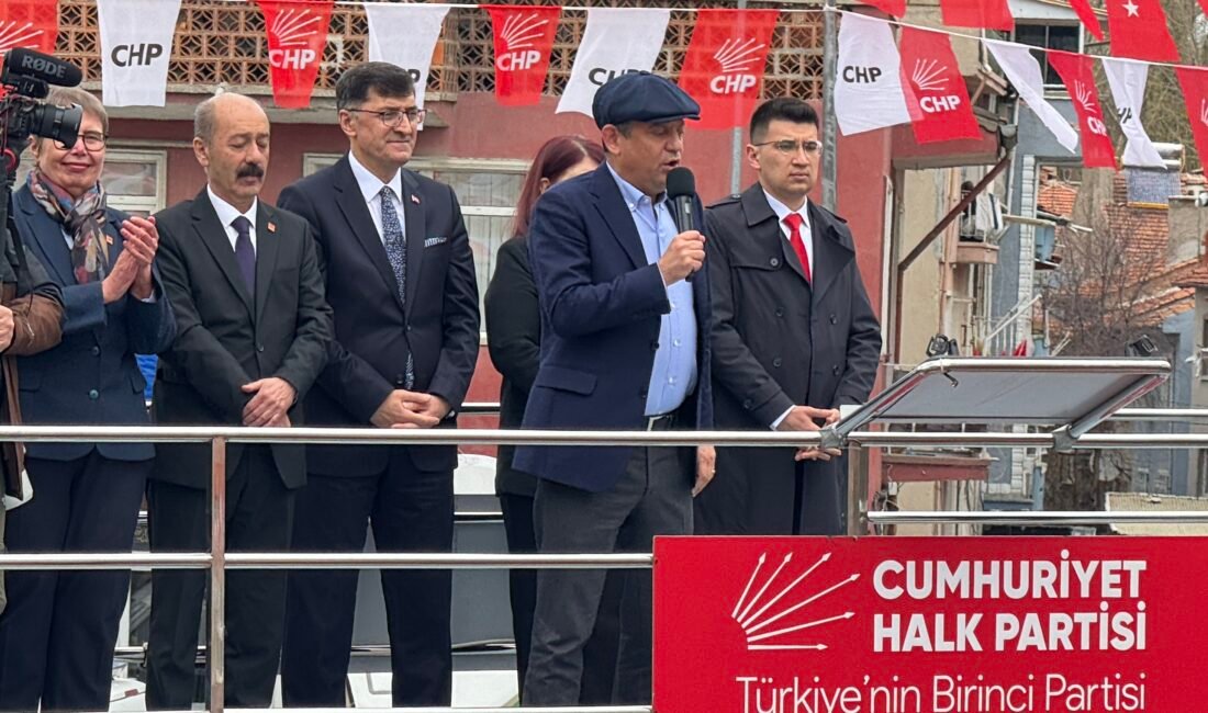 Oğuzhan KILIÇ/KÜTAHYA,(DHA)- CUMHURİYET Halk Partisi (CHP) Genel Başkanı Özgür Özel,