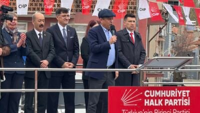 Oğuzhan KILIÇ/KÜTAHYA,(DHA)- CUMHURİYET Halk Partisi (CHP) Genel Başkanı Özgür Özel,