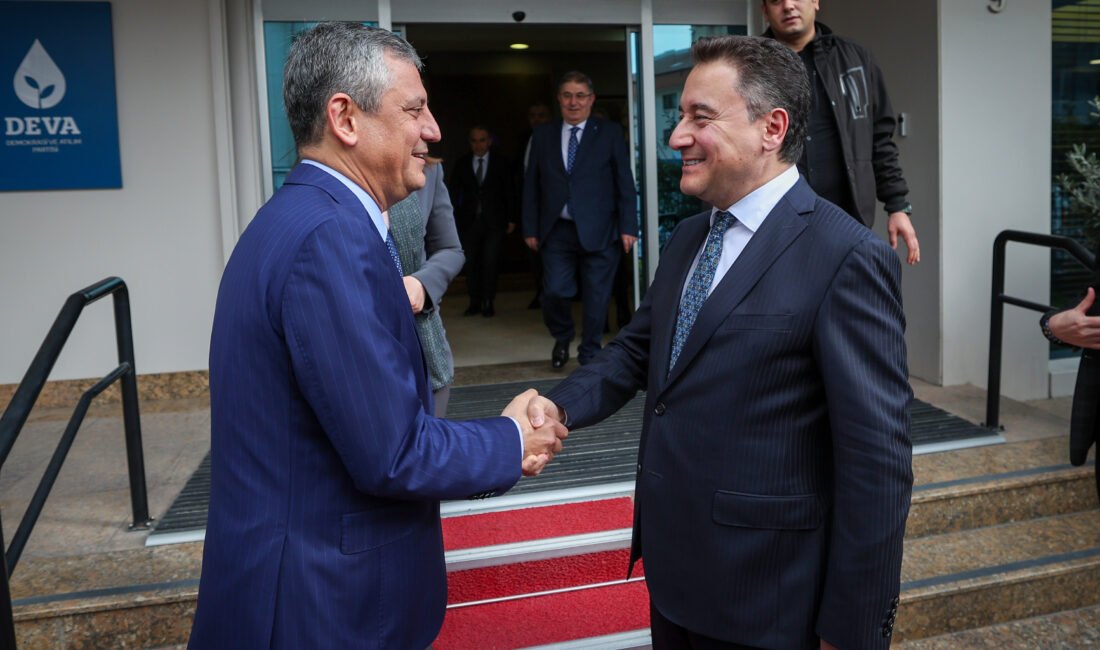 DEVA PARTİSİ'Nİ ZİYARET ETTİ CHP Genel Başkanı Özgür Özel, DEVA
