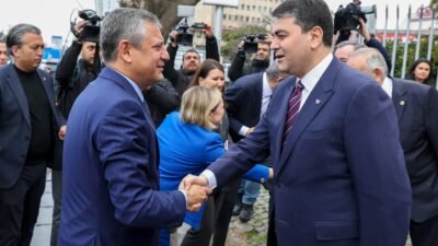 Kübra SONKAYA-Canberk ÖZTÜRK/ANKARA, (DHA)- CHP Genel Başkanı Özgür Özel, "Ara