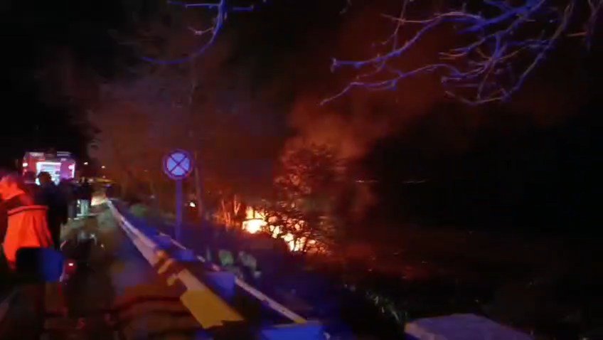 Sinan KABATEPE/EREĞLİ (Zonguldak), (DHA)- ZONGULDAK'ın Ereğli ilçesinde plaja yakın 2