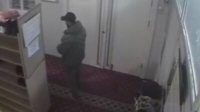 ESKİŞEHİR, (DHA)- ESKİŞEHİR’de bir kişiye saldırarak çantasını gasbedip kaçan şüpheli,