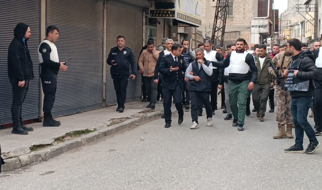 Ahmet ATMACA-Nuray UZATMAZ/GAZİANTEP, (DHA)- GAZİANTEP’te cezaevi firarisi Latif U. (49),