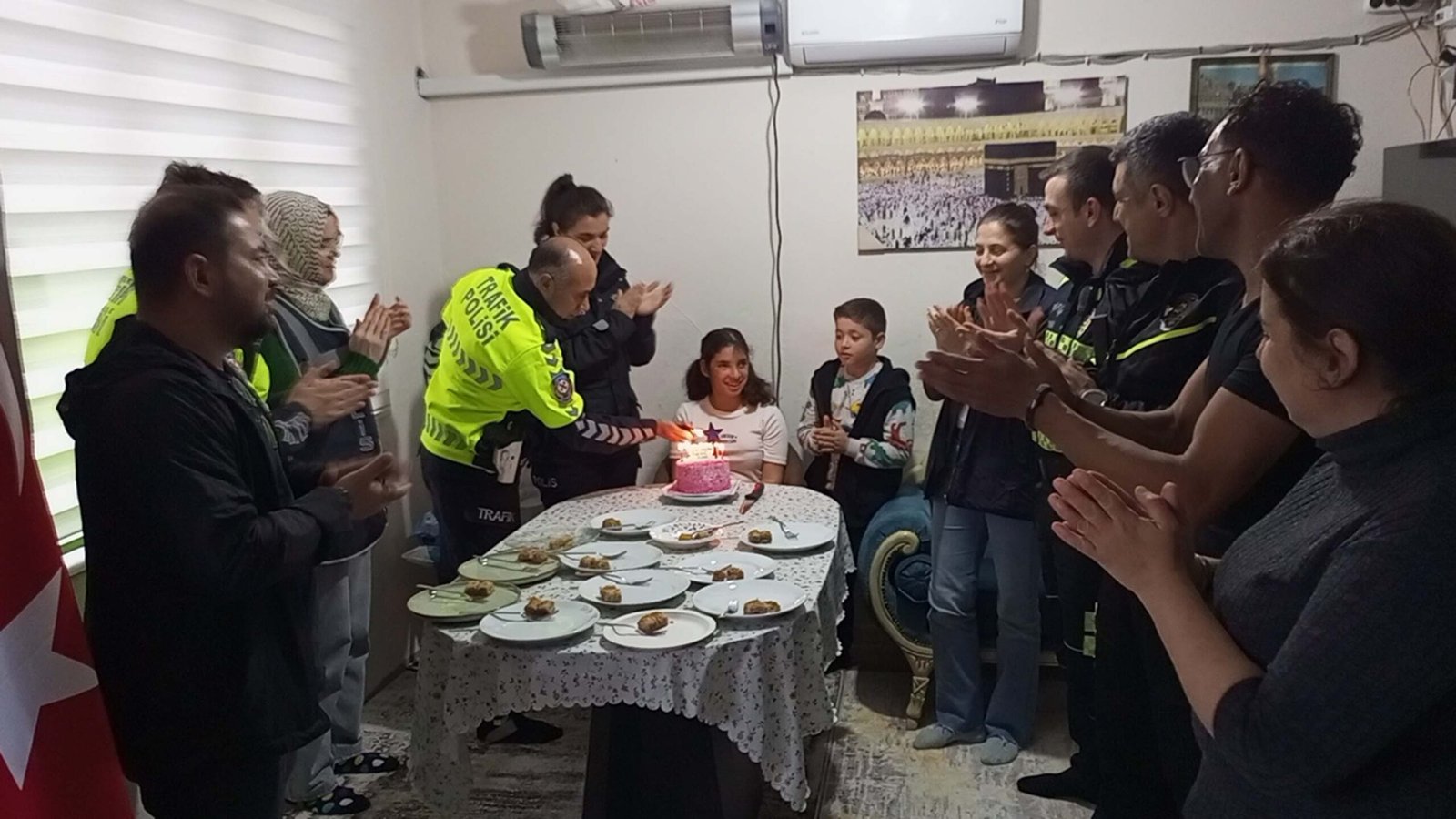 Bahattin ALBAYRAK-Burhan CEYHAN/NAZİLLİ (Aydın), (DHA)- AYDIN'ın Nazilli ilçesinde polis ekipleri,