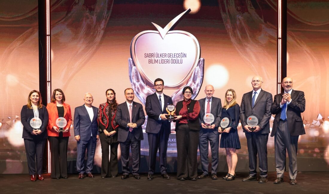 İSTANBUL, (DHA)- SABRİ Ülker Vakfı’nın yenilenen globalleşme vizyonuyla 10’uncu yılında