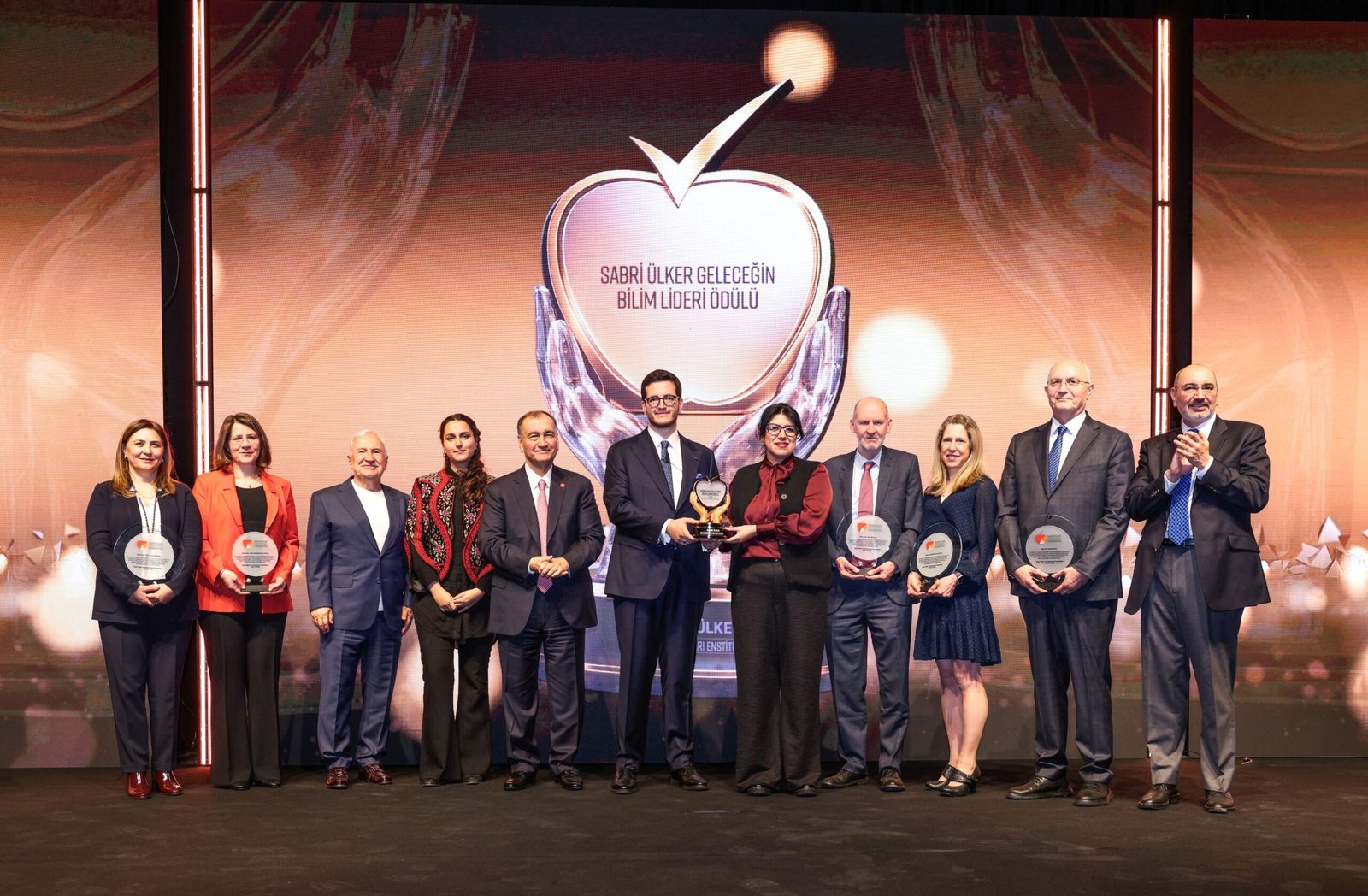 İSTANBUL, (DHA)- SABRİ Ülker Vakfı’nın yenilenen globalleşme vizyonuyla 10’uncu yılında