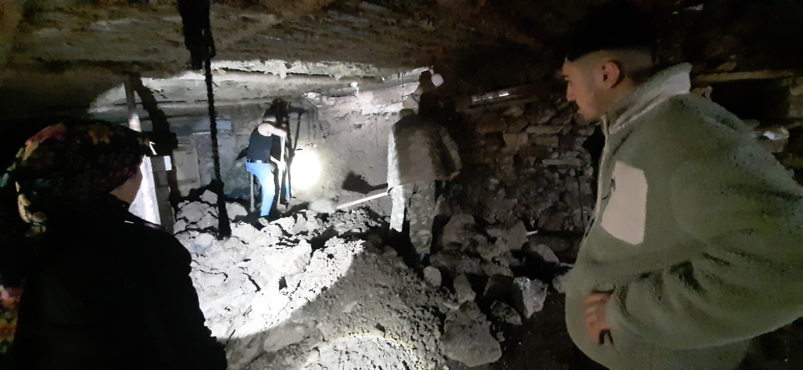 Sayım ÖZMEN/SASON (Batman), (DHA)- BATMAN’ın Sason ilçesinde etkili olan sağanak