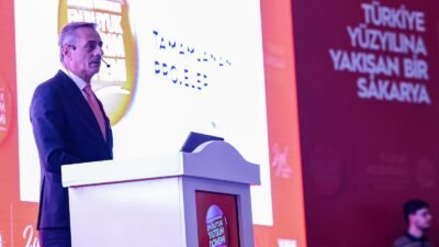 Serhat YILMAZ/ERENLER(Sakarya), (DHA)- SAKARYA Büyükşehir Belediye Başkanı Yusuf Alemdar, göreve