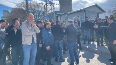 Tuna İŞLEYEN/ TAVŞANLI(Kütahya), (DHA)- KÜTAHYA’nın Tavşanlı ilçesinde termik santral çalışanları,