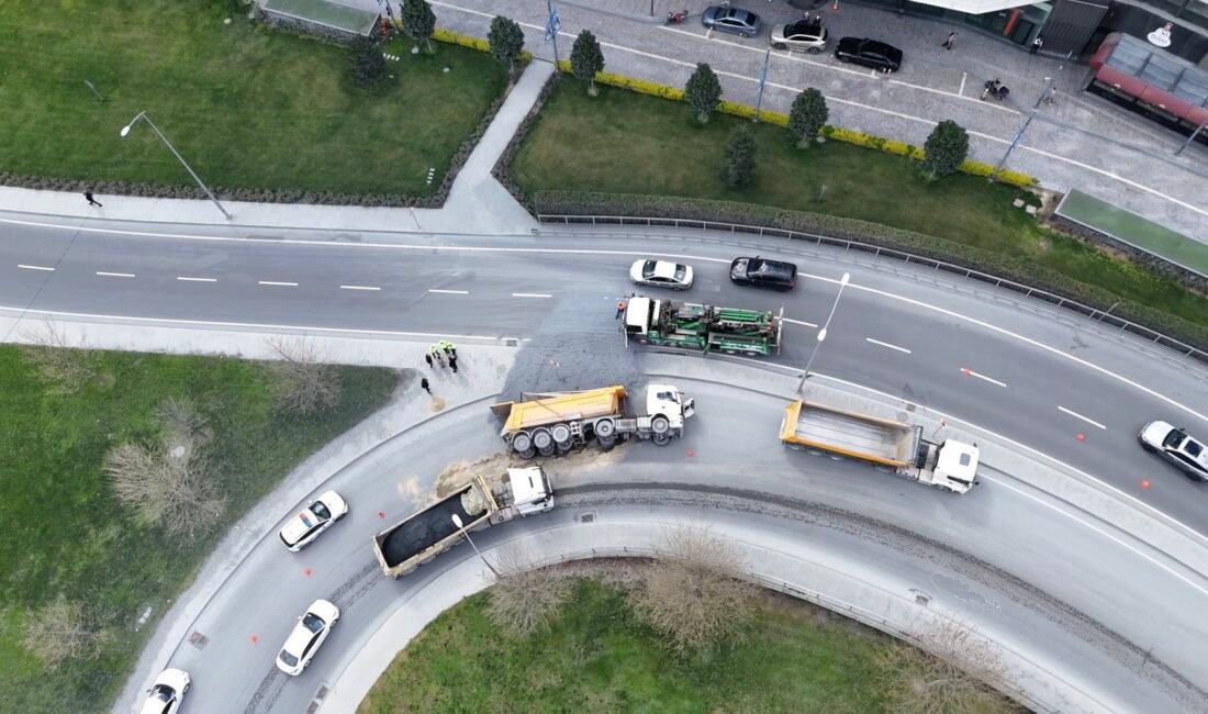 Sarıyer’de devrilen hafriyat kamyonunun şoförü yaralandı Doğan Can CESUR / İSTANBUL (DHA) –SARIYER’de mıcır yüklü hafriyat