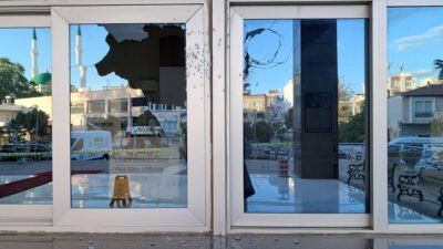 Namık Kemal KILINÇ/SERİK (DHA)- ANTALYA’nın Serik ilçesinde belediye binasına av