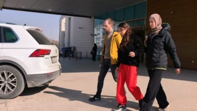 Yavuz YILMAZ/İNEGÖL (Bursa) (DHA)- BURSA'nın İnegöl ilçesinde aynı erkekle arkadaşlık