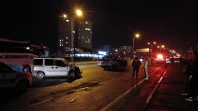 Furkan KAVUKLU/KAYSERİ, (DHA)- KAYSERİ’de seyir halindeyken arızalanan minibüse hafif ticari