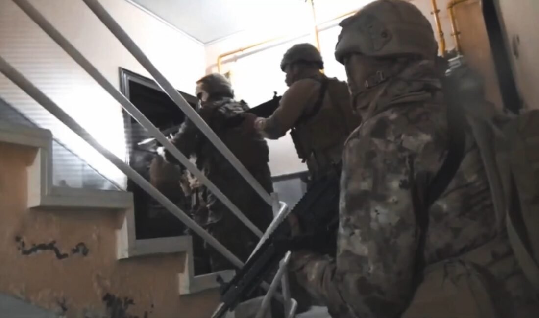 Şırnak merkezli DEAŞ operasyonunda 9 gözaltı Sekvan KÜDEN/ŞIRNAK, (DHA)-ŞIRNAK merkezli 2 ilde DEAŞ terör örgütüne yönelik