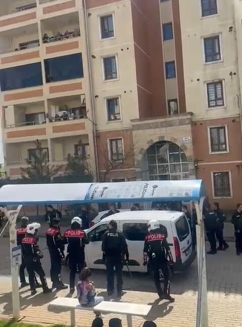 Akif ÖZALP/SİİRT, (DHA)- SİİRT’te, bir sitede WhatsApp grubunda yüksek aidat