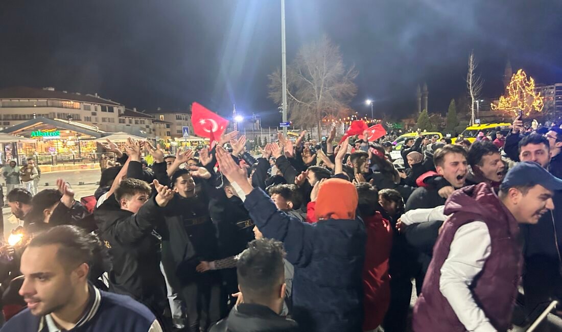 Uğur YİĞİT/SİVAS, (DHA)- A Milli Futbol Takımı'nın Kosova'yı 1-0 yenip