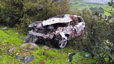 Kadir ÇELİK/NURDAĞI (Gaziantep), (DHA)- GAZİANTEP’in Nurdağı ilçesinde takla atıp şarampole