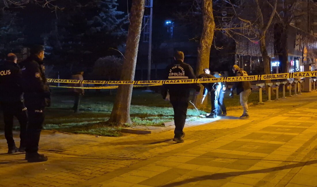 Recep BAĞDAT/MALATYA, (DHA)- MALATYA'nın Yeşilyurt ilçesinde Serkan V., tartıştığı arkadaşı