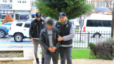 İbrahim UĞUR/TOKAT, (DHA)-TOKAT'ın Erbaa ilçesinde durdurulan TIR'ın dorsesindeki bir araçta