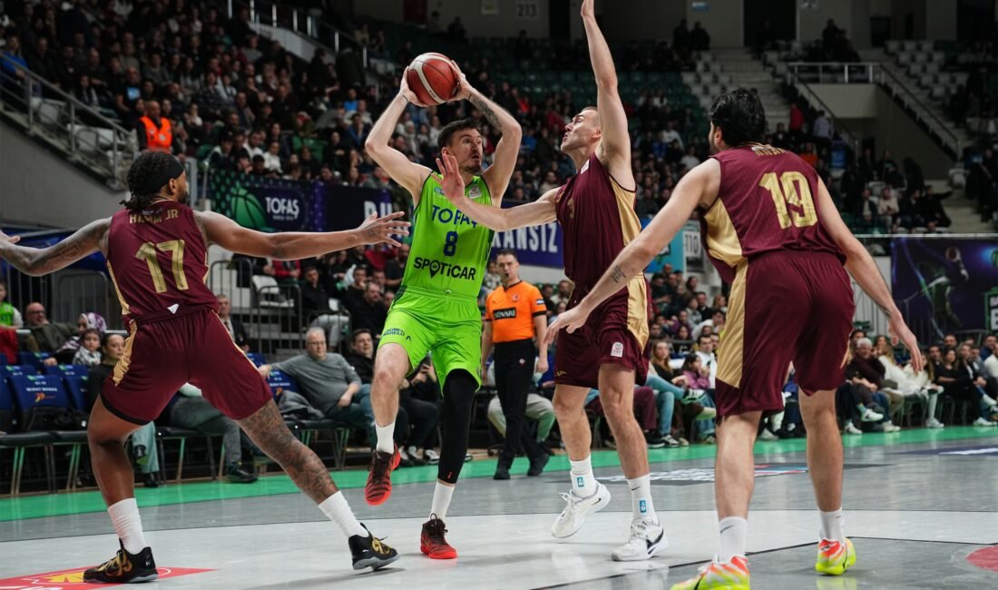 TOFAŞ – Trabzonspor: 71-91 Ebru VARDAR/BURSA, (DHA)- SALON: TOFAŞ HAKEMLER: Yener Yılmaz, Mehmet Serdar