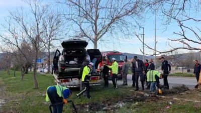 Fatih YILMAZ/ TOKAT, (DHA)- TOKAT'ın Turhal ilçesinde kontrolden çıkarak ağaca