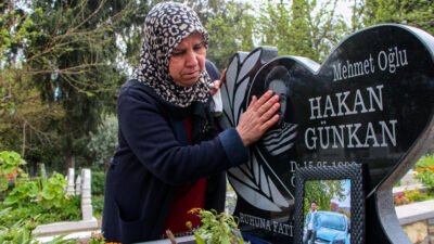 Yusuf YILDIZ-Yaşar SERİNTÜRK/ADANA, (DHA)- NİĞDE’de sevgilisi Pelin Üçtepe (24) tarafından