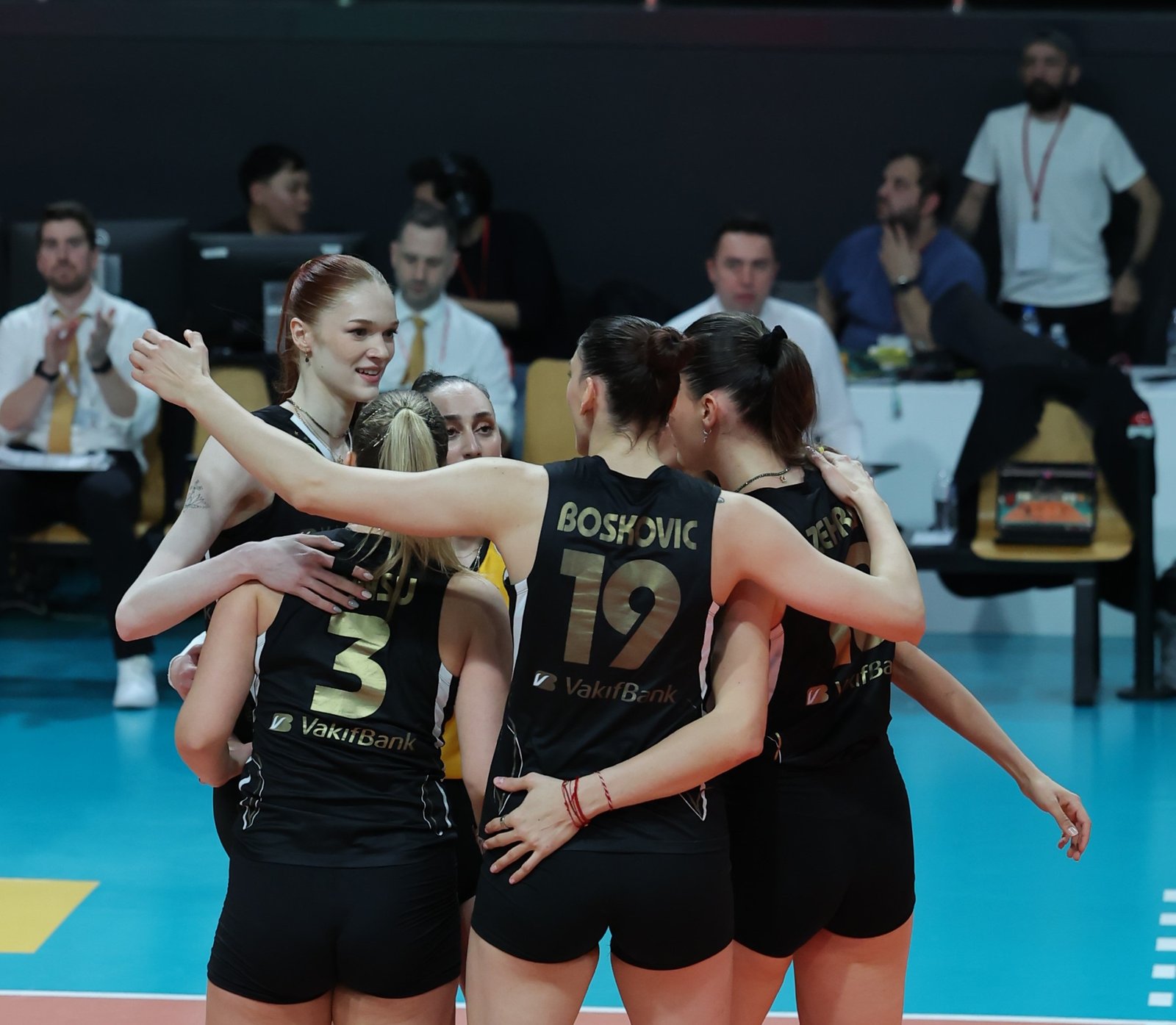 İSTANBUL, (DHA) - SALON: VakıfBank Spor Sarayı HAKEM: Seçkin Yener,