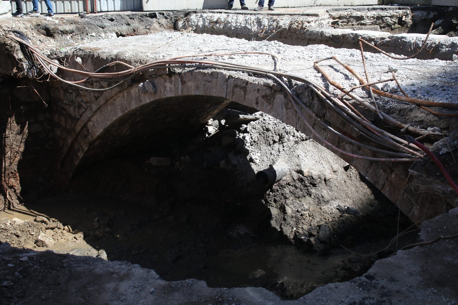 Mehmet Can PEÇE/RİZE, (DHA)- RİZE’de yol yapım ve kazı çalışmaları